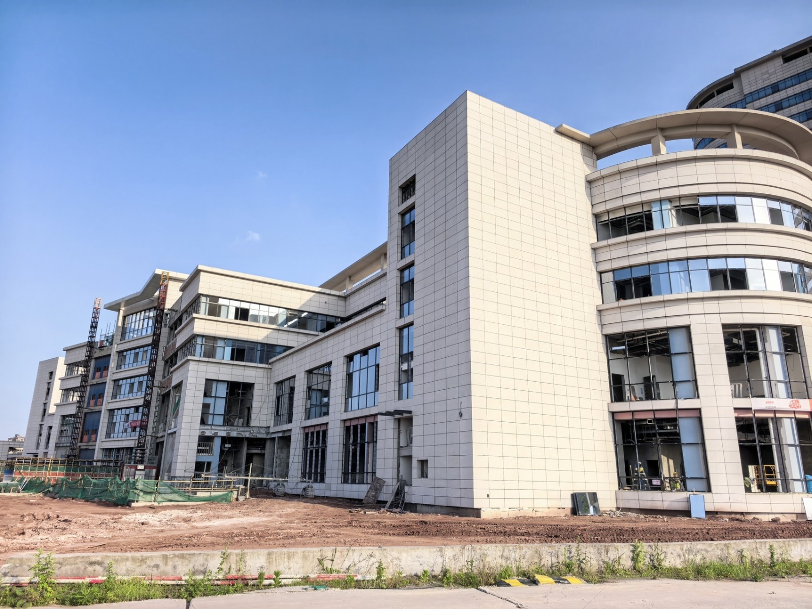 China's largest single-building oncology nuclear medicine center to be completed and put into operation in Luzhou, Sichuan