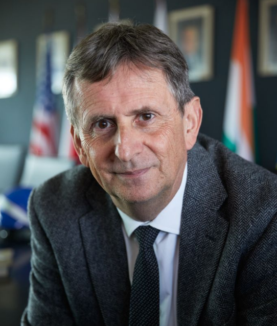 Interview exclusive de Xinhua | La Chine apporte une contribution majeure au projet « Soleil artificiel » — Entretien avec Alain Bécoulet, directeur général adjoint et scientifique en chef de l’organisation ITER