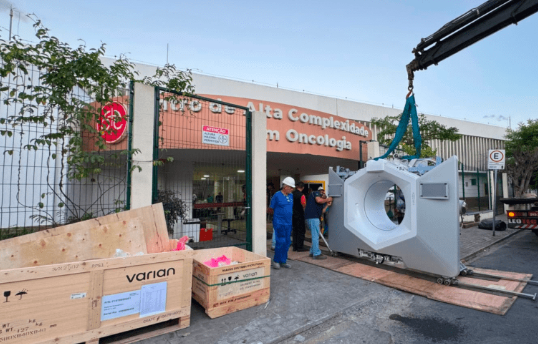 L'hôpital Santa Casa de Sobral, dans l'État du Ceará au Brésil, introduit un nouvel accélérateur linéaire pour le traitement du cancer