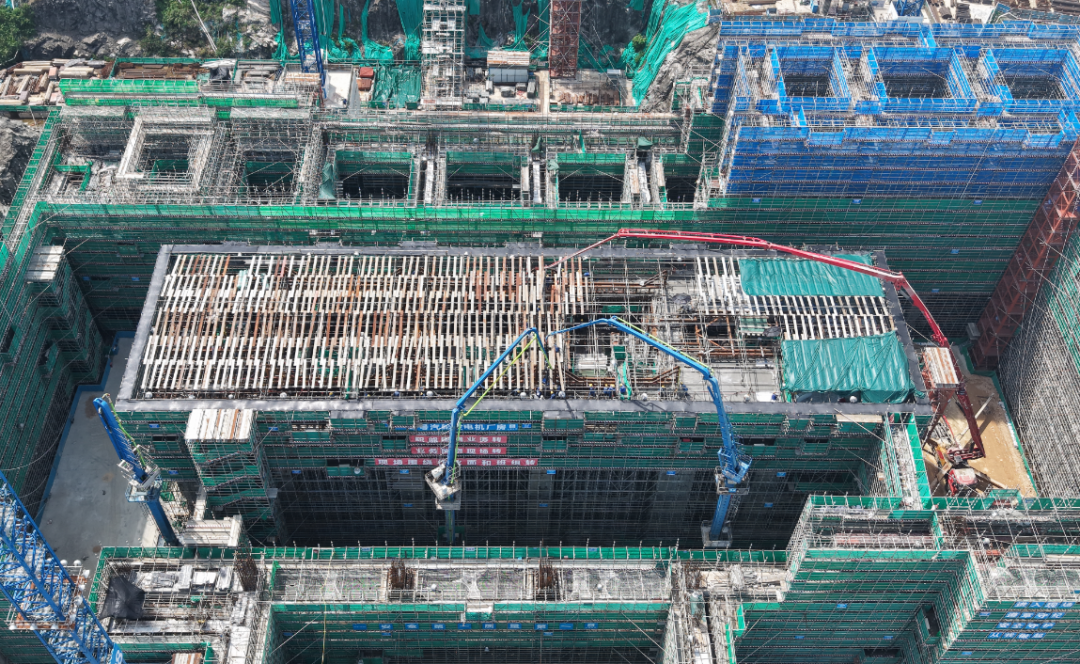 Achèvement du coulage du béton de la platine de la turbine de l'îlot conventionnel de l'unité 2 de la centrale nucléaire de Lufeng de CGN