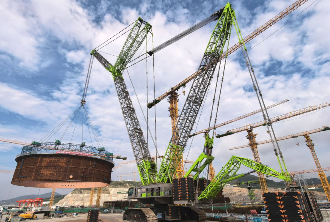 Le module 4 du revêtement en acier de l'unité 3 de la centrale nucléaire de San'ao a été levé avec succès