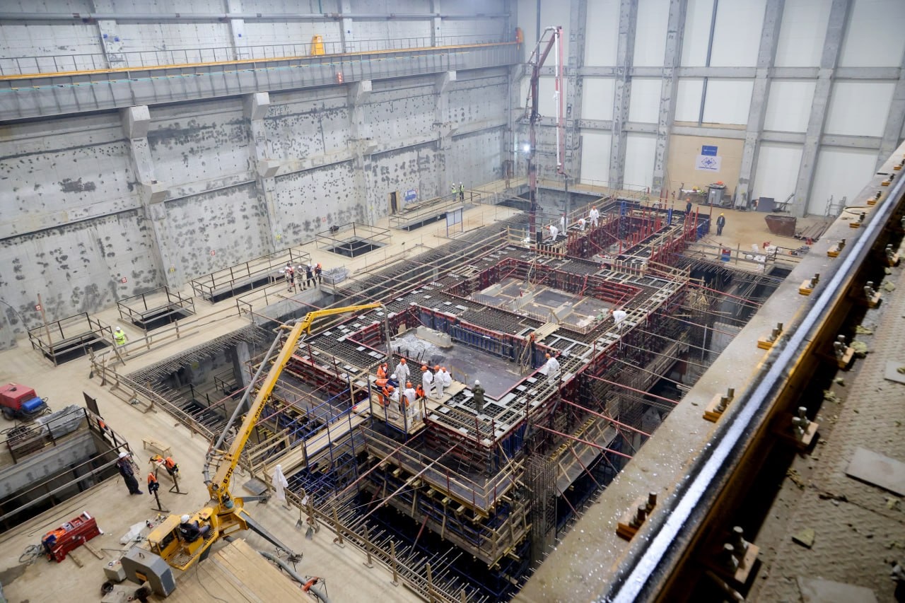 Rosatom achève la première phase de coulage du béton de la cavité du cœur du réacteur BREST