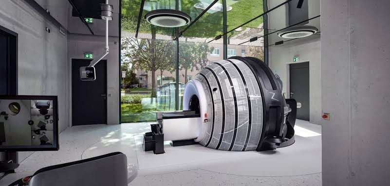 La plateforme de radiochirurgie stéréotaxique gyroscopique ZAP-X arrive pour la première fois en Australie et élargit la radiothérapie cérébrale précise non invasive