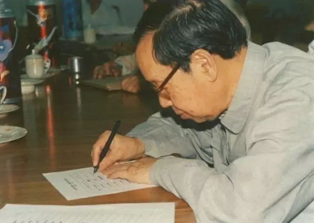 曾沦为乞丐、隐踪美国的中国核专家:世界欠他一个诺奖,成就无人能及