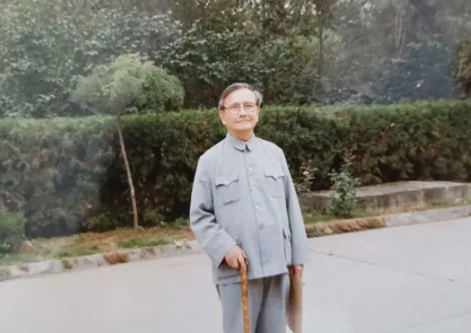 他是没有勋章的元勋,“两弹一星”背后的放射化学家
