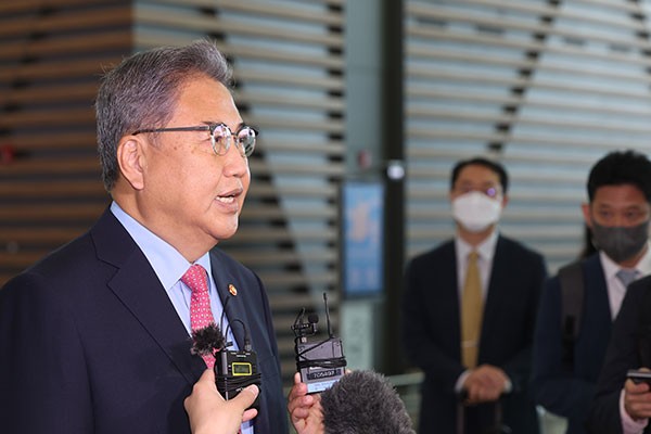 韩国外长会见美国能源部长:一致认为“韩美在核能合作方面互为最佳合作伙伴”