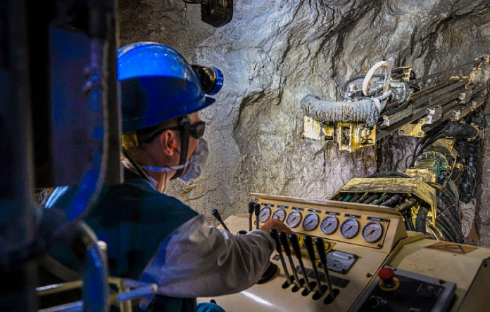 Progrès dans le développement du gisement d'uranium de Khilondoukouïsk en Russie : 3 kilomètres de galeries percés en avance