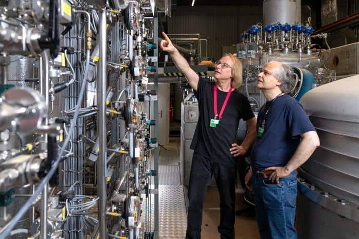 L'expérience sur les neutrons ultra-froids de l'PSI en Suisse ne révèle aucun signe de neutrons miroirs