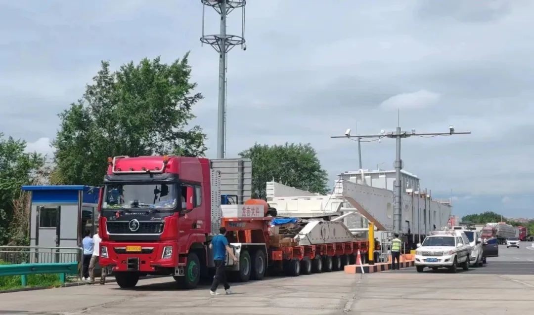 徐大堡核电厂3号机组首台主变压器到货