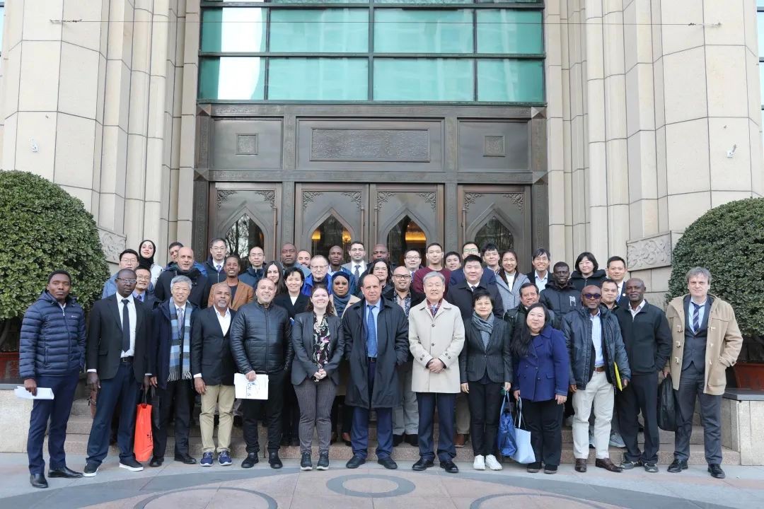 多国代表齐聚中国 开启核能交流之旅