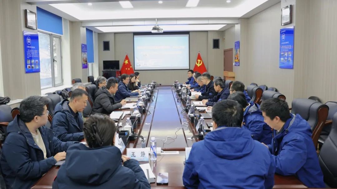 中核集团公司首席科学家、中核工程党委委员邢继一行至西核设备开展装卸料系统智能化专题调研
