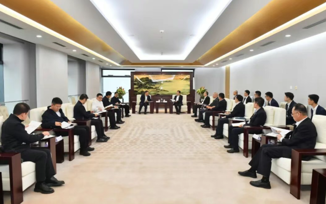 中国一重全华强率队拜访中广核集团